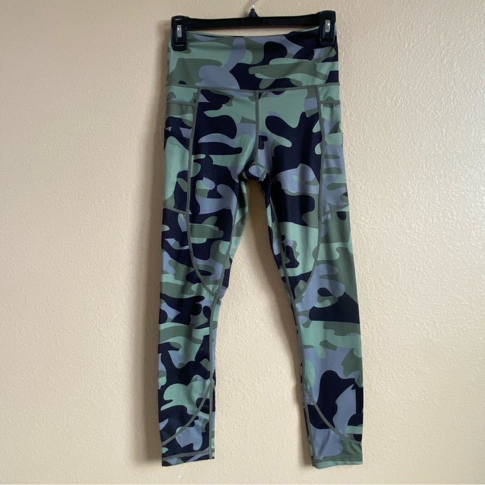 Zyia Size 4 Green‎ Camo Pocket Light n Tight Hi-Rise 7/8 24" Inseam